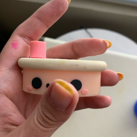 AirPod bubble tea case - Picture 2 of 5